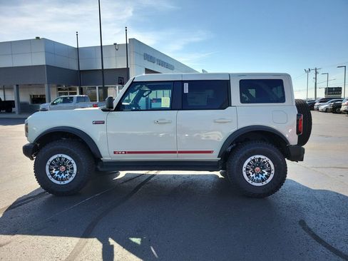 New 2026 Ford Bronco Outer Banks image 7