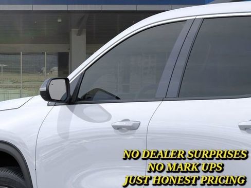 New 2026 Chevrolet Traverse LT FWD image 12