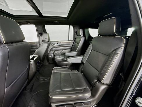 Used 2021 Chevrolet Suburban Premier w/ Premium Package image 26