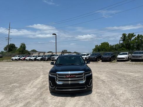 Used 2023 GMC Acadia SLT w/ Preferred Package AWD/4WD image 4