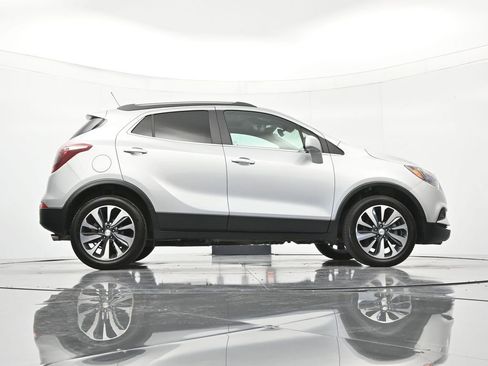 Used 2021 Buick Encore Preferred AWD/4WD image 38