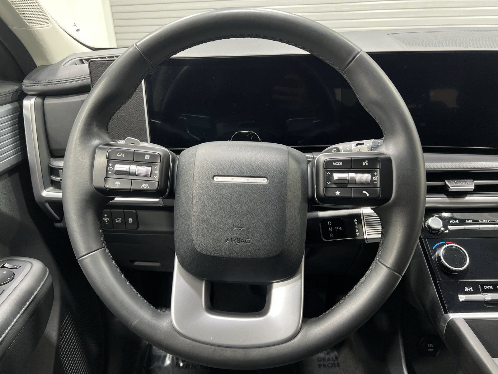 Used 2025 Hyundai Santa Fe SEL AWD/4WD image 14