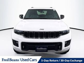 Used 2023 Jeep Grand Cherokee Overland w/ Luxury Tech Group IV AWD/4WD video 2