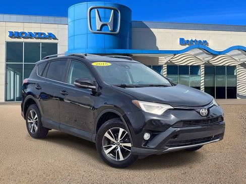 Used 2018 Toyota RAV4 XLE w/ Plus Extra Value Package AWD/4WD image 1