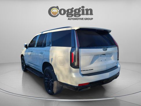 Used 2021 Cadillac Escalade Sport image 3