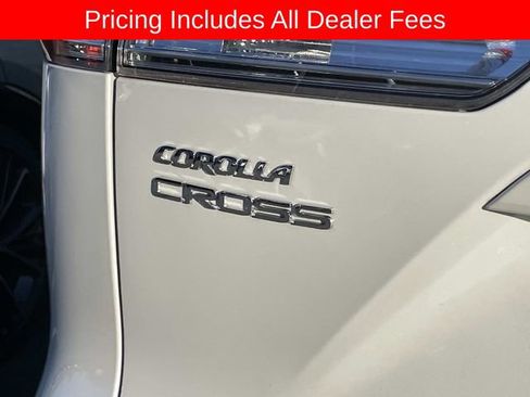 Used 2024 Toyota Corolla Cross LE FWD image 6