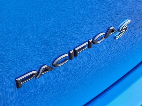 New 2026 Chrysler Pacifica Select image 7