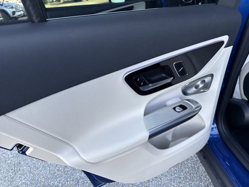 New 2026 Mercedes-Benz GLC 300 GLC 300 image 11