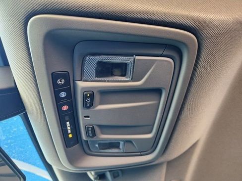 Used 2020 Chevrolet Silverado 1500 RST w/ Texas Edition image 28