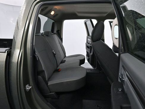 Used 2021 RAM 1500 Classic SLT image 25