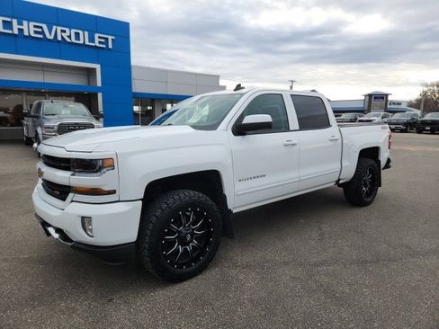 Used 2018 Chevrolet Silverado 1500 LT w/ All Star Edition image 2
