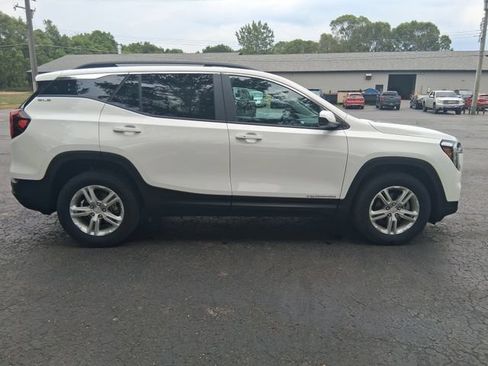 Used 2024 GMC Terrain SLE w/ Driver Convenience Package AWD/4WD image 6