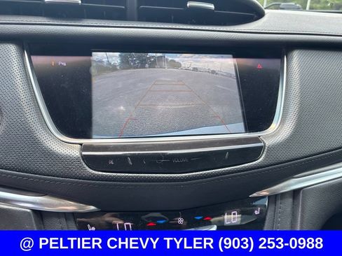 Used 2019 Cadillac XT5 Luxury FWD image 17