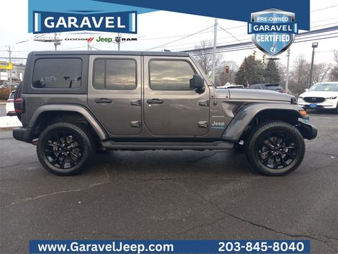 Used 2022 Jeep Wrangler Unlimited Sahara w/ Cold Weather Group image 41