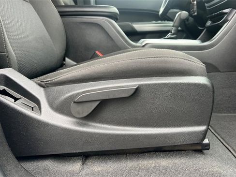 Used 2020 Chevrolet Colorado LT w/ Colorado RST Special Edition image 21