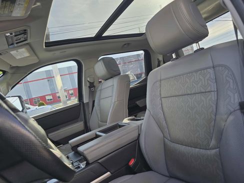Used 2022 Toyota Tundra Limited image 12