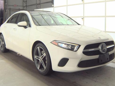 Used 2019 Mercedes-Benz A 220 4MATIC image 1