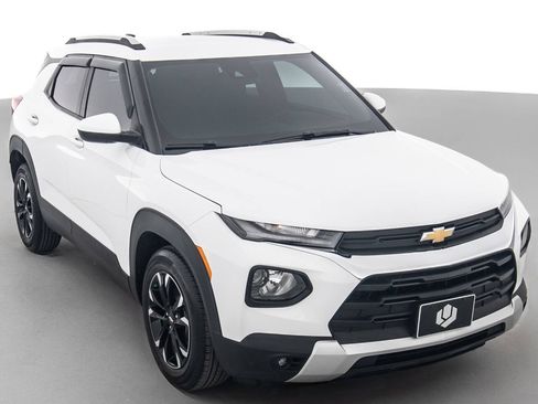 Used 2022 Chevrolet TrailBlazer LT w/ Convenience Package FWD image 1