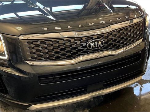 Used 2021 Kia Telluride LX FWD image 31