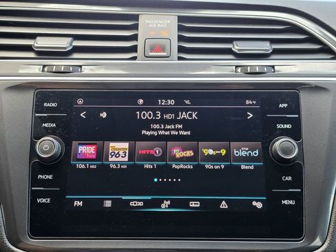 Used 2024 Volkswagen Tiguan SE R-Line image 13