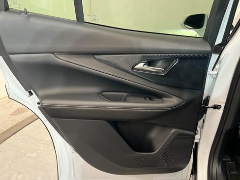 Used 2025 Chevrolet Blazer EV LT FWD image 19