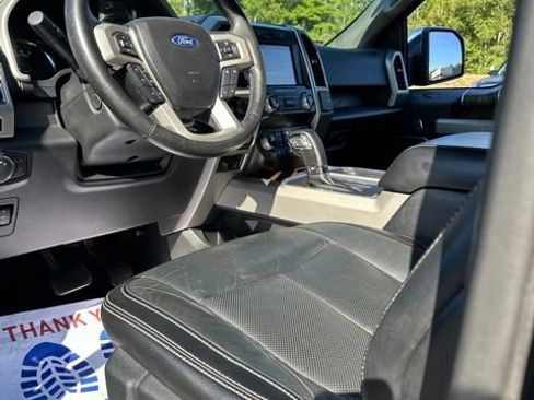 Used 2019 Ford F150 Lariat w/ Equipment Group 502A Luxury AWD/4WD image 11