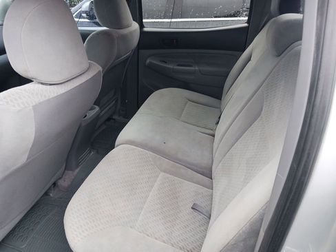 Used 2011 Toyota Tacoma PreRunner w/ Convenience Pkg image 6