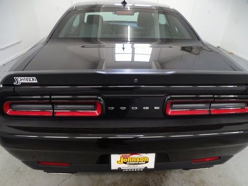 Used 2018 Dodge Challenger GT w/ Driver Convenience Group image 21