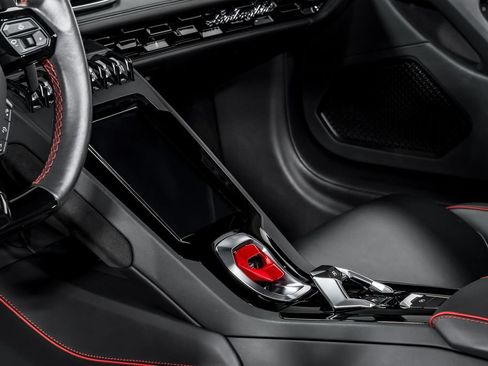 Used 2020 Lamborghini Huracan EVO AWD/4WD image 22