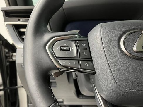 Used 2025 Lexus GX 550 w/ Accessory Package (2T) AWD/4WD image 30