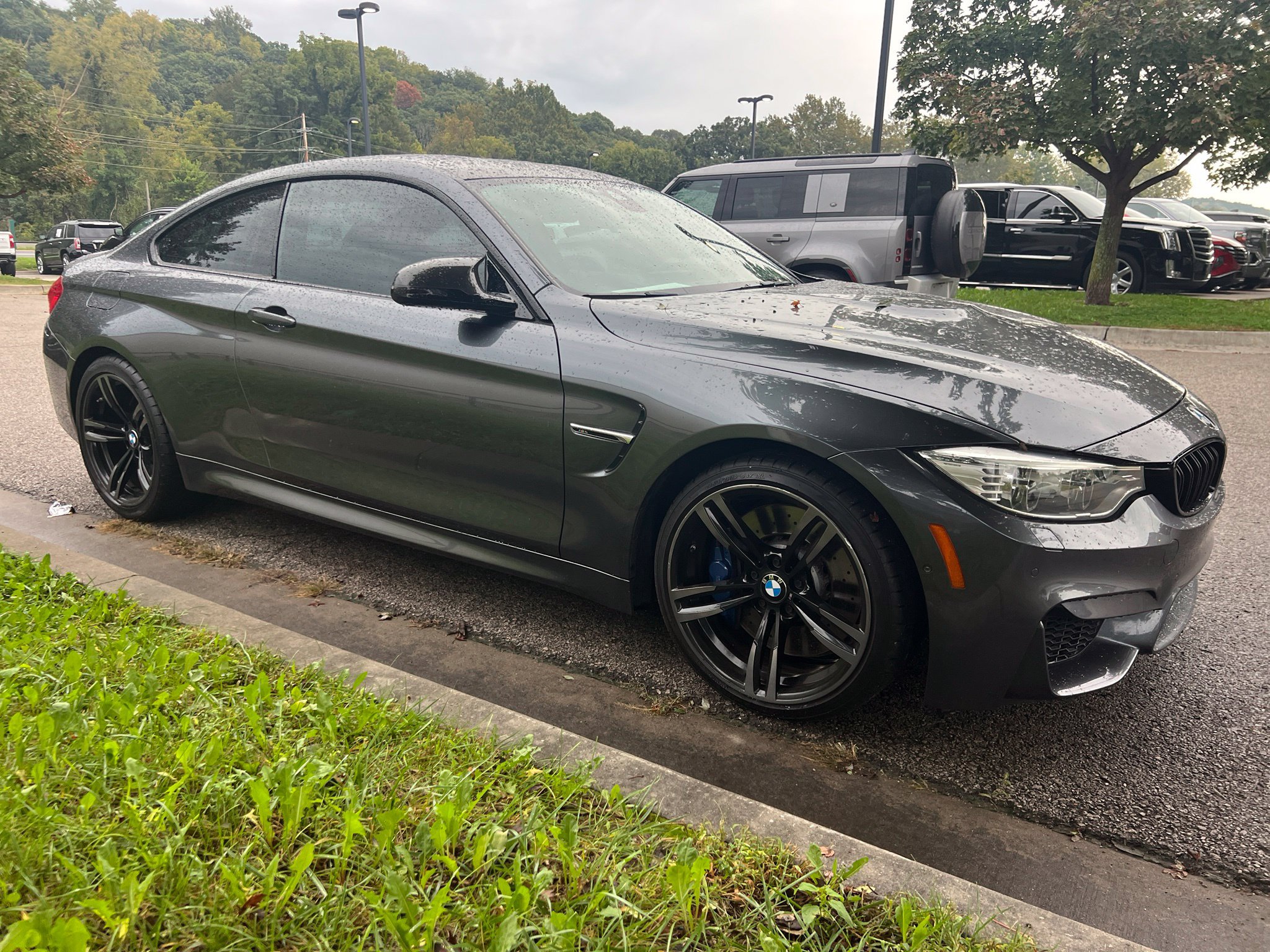 Used 2017 BMW M4 Coupe RWD image 3
