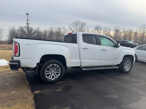 Used 2015 GMC Canyon SLT image 3