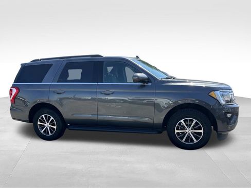 Used 2021 Ford Expedition XLT AWD/4WD image 2