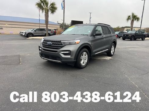 Used 2022 Ford Explorer XLT w/ Equipment Group 202A image 34