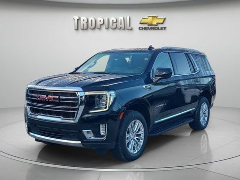 Used 2023 GMC Yukon SLT AWD/4WD image 1