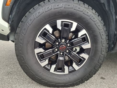Certified 2023 Nissan Frontier PRO-4X w/ Pro Convenience Package AWD/4WD image 25