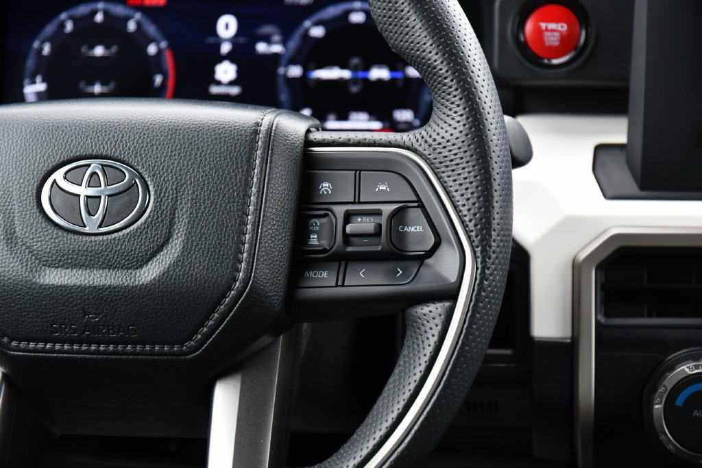 Used 2024 Toyota Tacoma TRD Off-Road AWD/4WD image 31