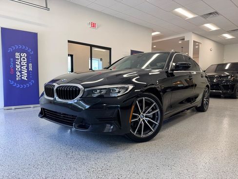 Used 2019 BMW 330i Sedan w/ Driving Assistance Package RWD image 2