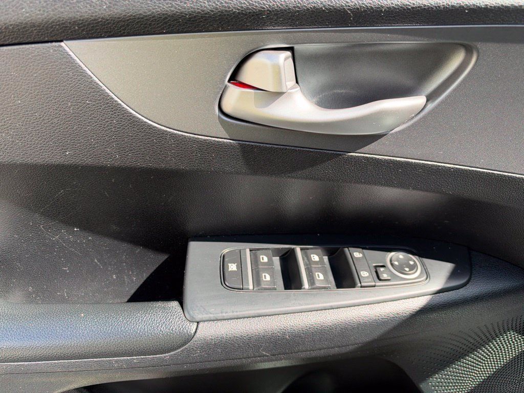 Used 2019 Kia Forte LXS FWD image 14