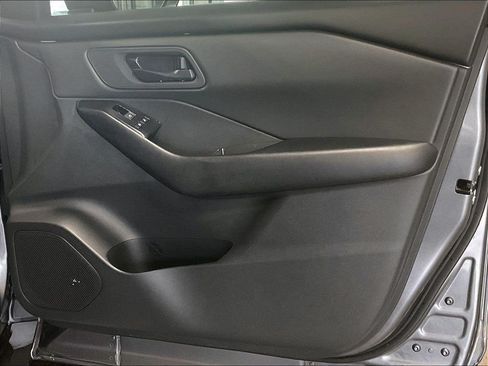 Used 2026 Nissan Rogue S AWD/4WD image 12