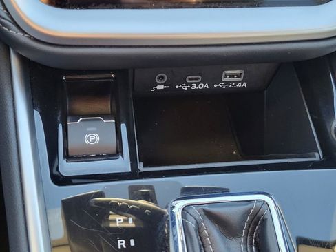 Certified 2024 Subaru Outback Limited image 28