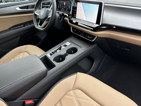 New 2025 Volkswagen Atlas Cross Sport SE image 15