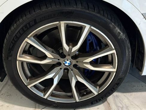 Used 2020 BMW X7 M50i w/ Dynamic Handling Package image 33