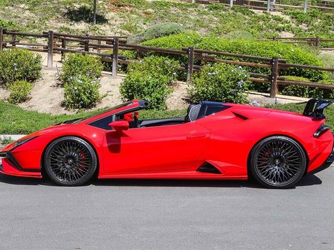 Used 2017 Lamborghini Huracan LP 580-2 image 8