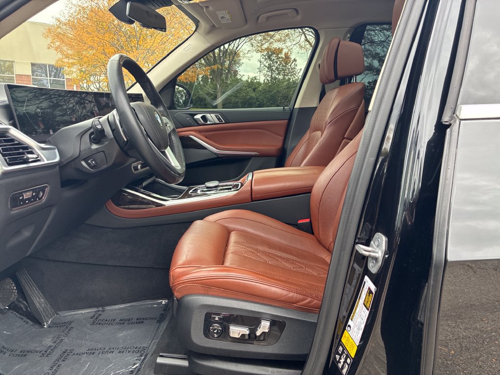 Used 2023 BMW X7 xDrive40i AWD/4WD image 9