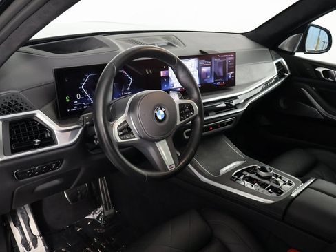 Used 2023 BMW X7 xDrive40i w/ M Sport Package AWD/4WD image 7