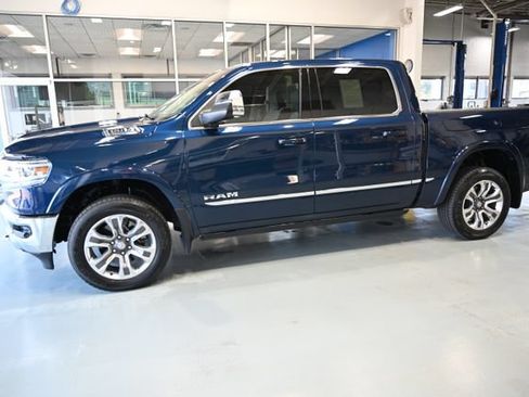 Used 2023 RAM 1500 Limited AWD/4WD image 9