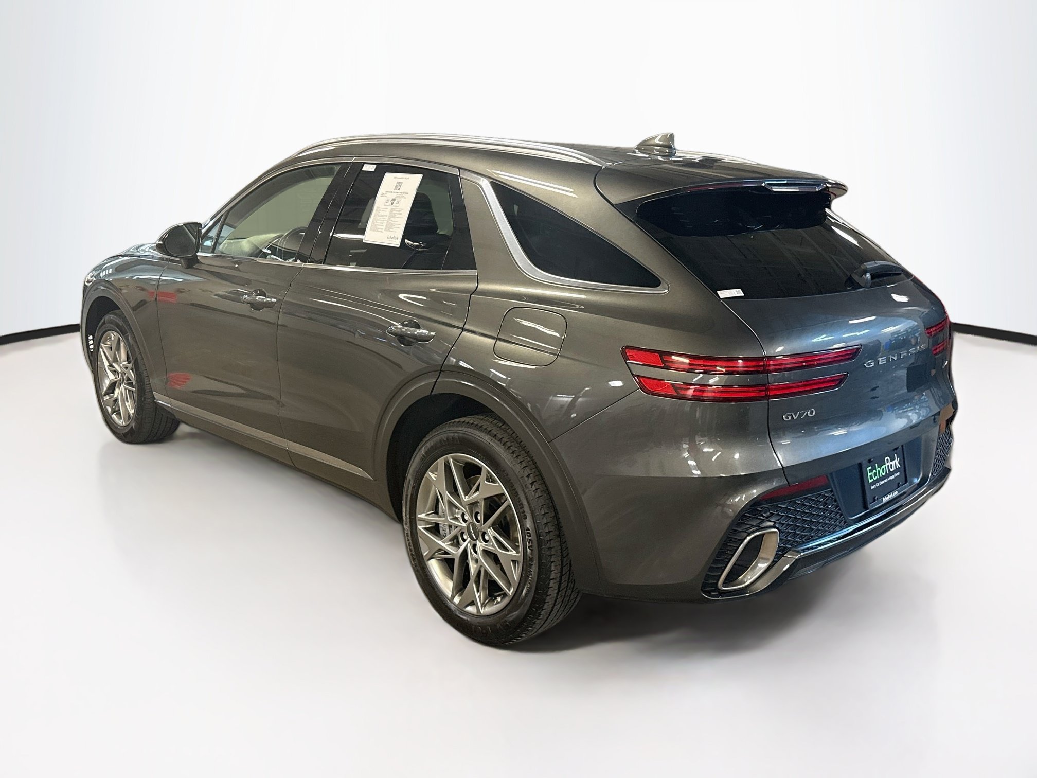 Used 2025 Genesis GV70 2.5T AWD/4WD image 5
