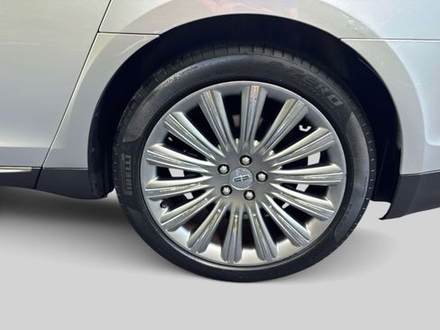 Used 2013 Lincoln MKS FWD image 27