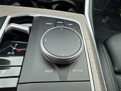 Used 2025 BMW 330i Sedan image 37